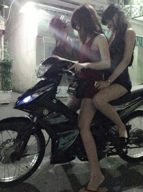 Sưu tầm ảnh Con gái và Exciter độ