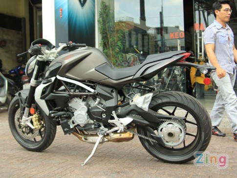 Ảnh thực tế MV Agusta Brutale 675 2013 ở Sài Gòn