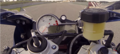 [Clip] BMW S1000rr 2015 quá nhanh quá nguy hiểm