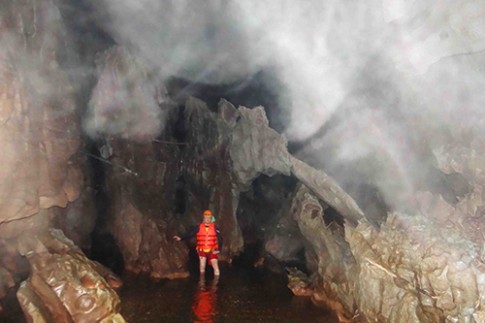 Hoàn tất thám hiểm hang dài 5 km ở Quảng Bình