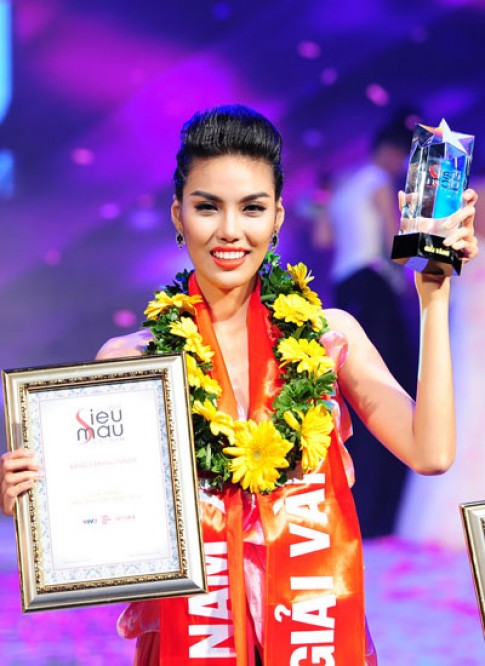 Lan Khuê đoạt giải vàng Siêu mẫu Việt Nam
