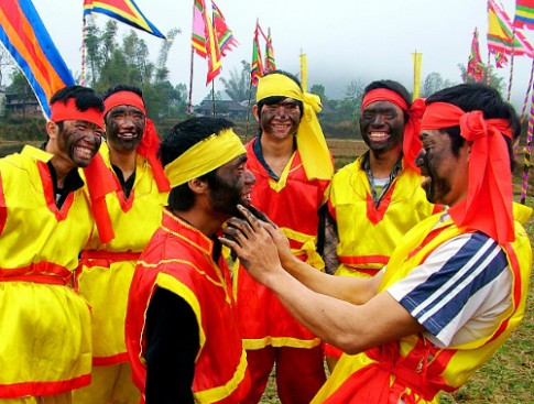 Lễ hội bôi mặt nhọ ở Lạng Sơn