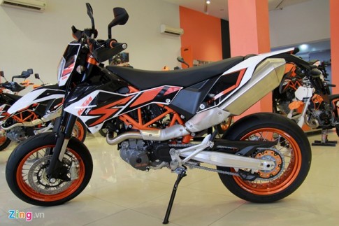 Môtô địa hình KTM 690 SMC R 2015 vừa về Việt Nam