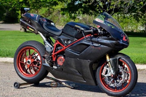 Ducati 848 EVO độ full carbon đẹp và chất đến từng chi tiết