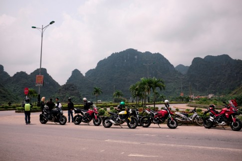 “Hành trình văn hóa xuyên Việt 2015” cùng Ducati Việt Nam