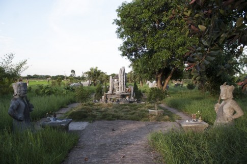 Lăng mộ Quận công hoang vắng ở ngoại ô Hà Nội