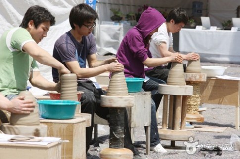 Lễ hội tôn vinh tách trà truyền thống của Hàn Quốc