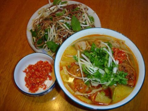 Món ăn đường phố ở Đà Nẵng níu chân du khách