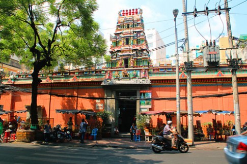 Ngôi đền Ấn Độ giữa lòng Sài Gòn