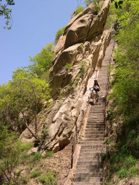Những bậc thang lên ‘thiên đường’ ở Trung Quốc