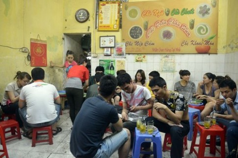 Những con phố Hà Nội nổi tiếng với một món ăn