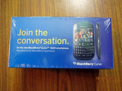 Ảnh thực tế BlackBerry Curve 9220