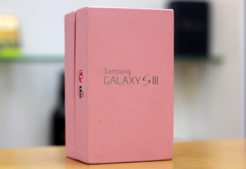 Ảnh thực tế Galaxy S III màu hồng