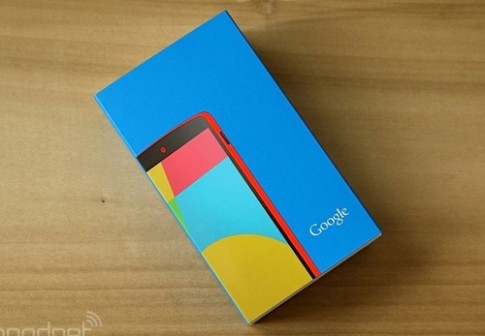 Ảnh thực tế Google Nexus 5 màu đỏ