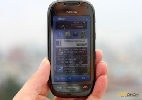 Ảnh thực tế Nokia C7