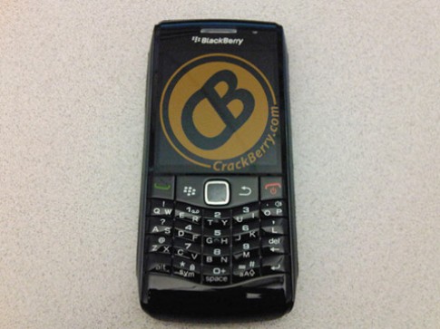 BlackBerry Pearl 9100 với bàn phím nửa QWERTY