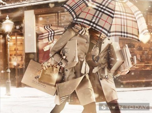 Bộ ảnh quảng cáo chiến dịch thời trang mùa holiday 2013 của Burberry