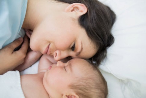 Cách bảo vệ làn da non nớt của trẻ sơ sinh