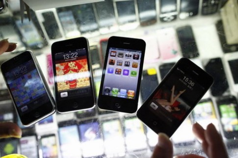 Cảnh sát Thượng Hải điều tra việc buôn bán iPhone giả