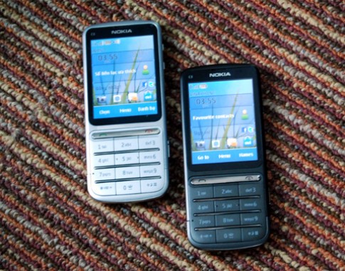 Chiếc Nokia C3 thứ hai lên kệ