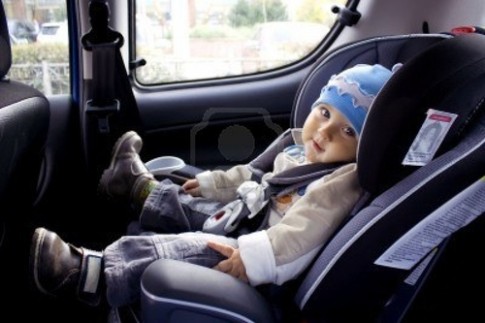 Chọn mua ghế ngồi xe hơi an toàn cho bé