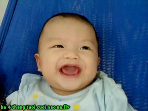 Clip bé 4 tháng tuổi cười nắc nẻ được thích nhất