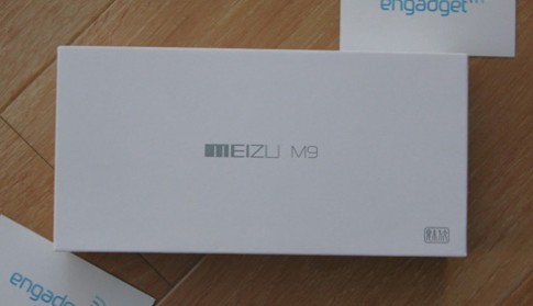 ‘Đập hộp’ Meizu M9