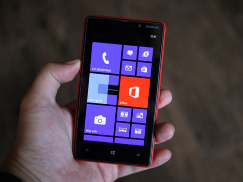 Đập hộp Nokia Lumia 820 tại TP HCM