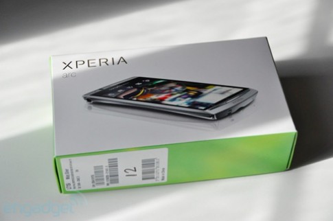 ‘Đập hộp’ Xperia Arc