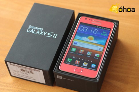 Galaxy S II hồng tại VN giá 14 triệu đồng