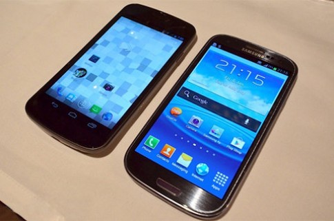 Galaxy S III ‘sánh đôi’ Galaxy Nexus