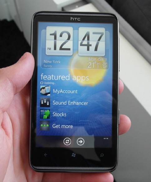 HTC chỉ bán Windows Phone 7 ‘khủng’ nhất ở VN