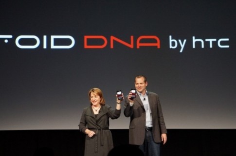 HTC trình làng Droid DNA 5 inch tại Mỹ