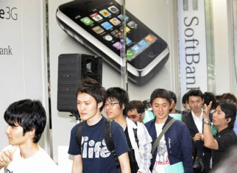 iPhone 3G biếu không tại Nhật Bản vì bị ế