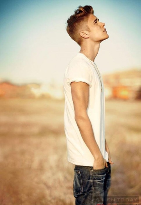 Justin Bieber “chuẩn men” trên tạp chí teen