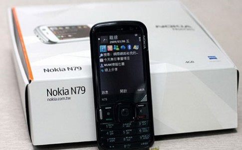 ‘Khui hộp’ Nokia N79 màu đen