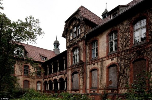 Lạnh gáy với bệnh viện bỏ hoang của Đức quốc xã