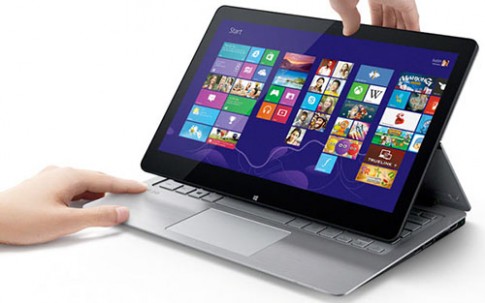 Laptop màn hình lật của Sony ra mắt, giá từ 19,99 triệu đồng