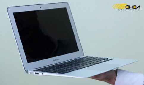 Laptop mới ra thị trường tháng 7/2011