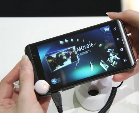 LG Optimus 3D cập nhật Android 2.3 vào tháng 10/2011