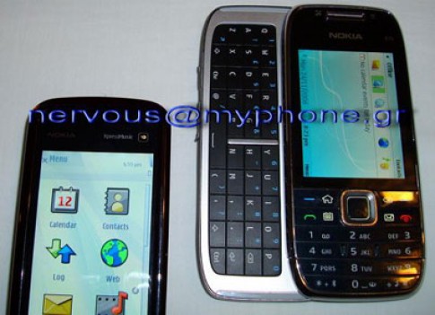 ‘Lộ diện’ Nokia E75 có hai bàn phím