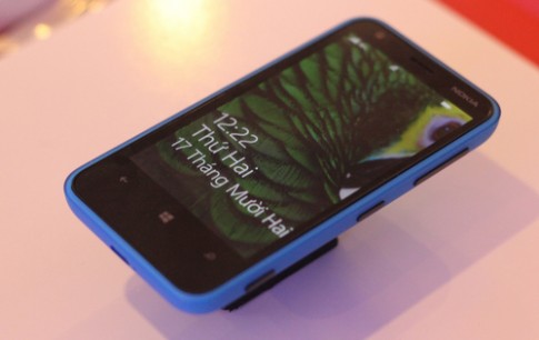 Lumia 620 giá rẻ sẽ được bán từ 7/1