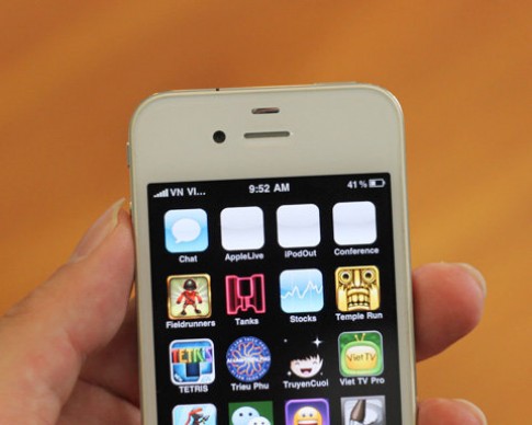 Mẫu iPhone 4 ‘lạ’ xuất hiện tại Việt Nam