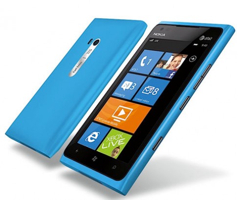Microsoft bắt đầu cho đặt hàng Lumia 900