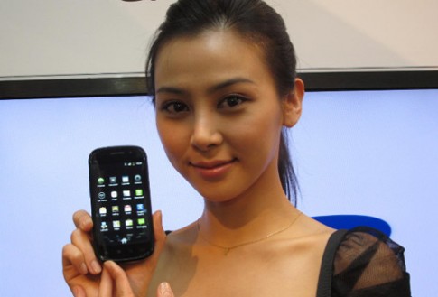 Nexus S phiên bản Super Clear LCD bán ở Hong Kong