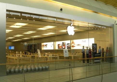 Nhân viên Apple Store trộm 25 chiếc iPhone