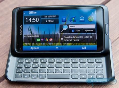 Nokia hoãn bán E7 sang 2011