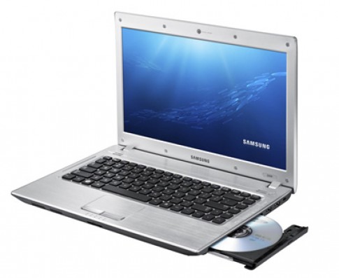 Samsung nâng cấp dòng máy tính Q428