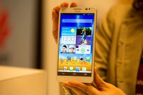 Smartphone lớn nhất thế giới về Việt Nam tháng 3