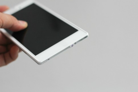 Smartphone màn hình 5,3 inch mỏng nhất thế giới về VN